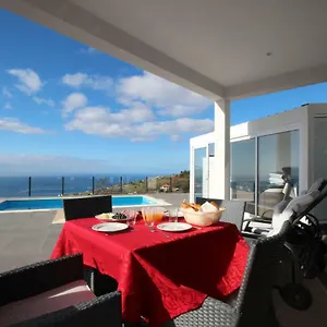 https://villa-por-do-sol.madeira-islandshotels.com